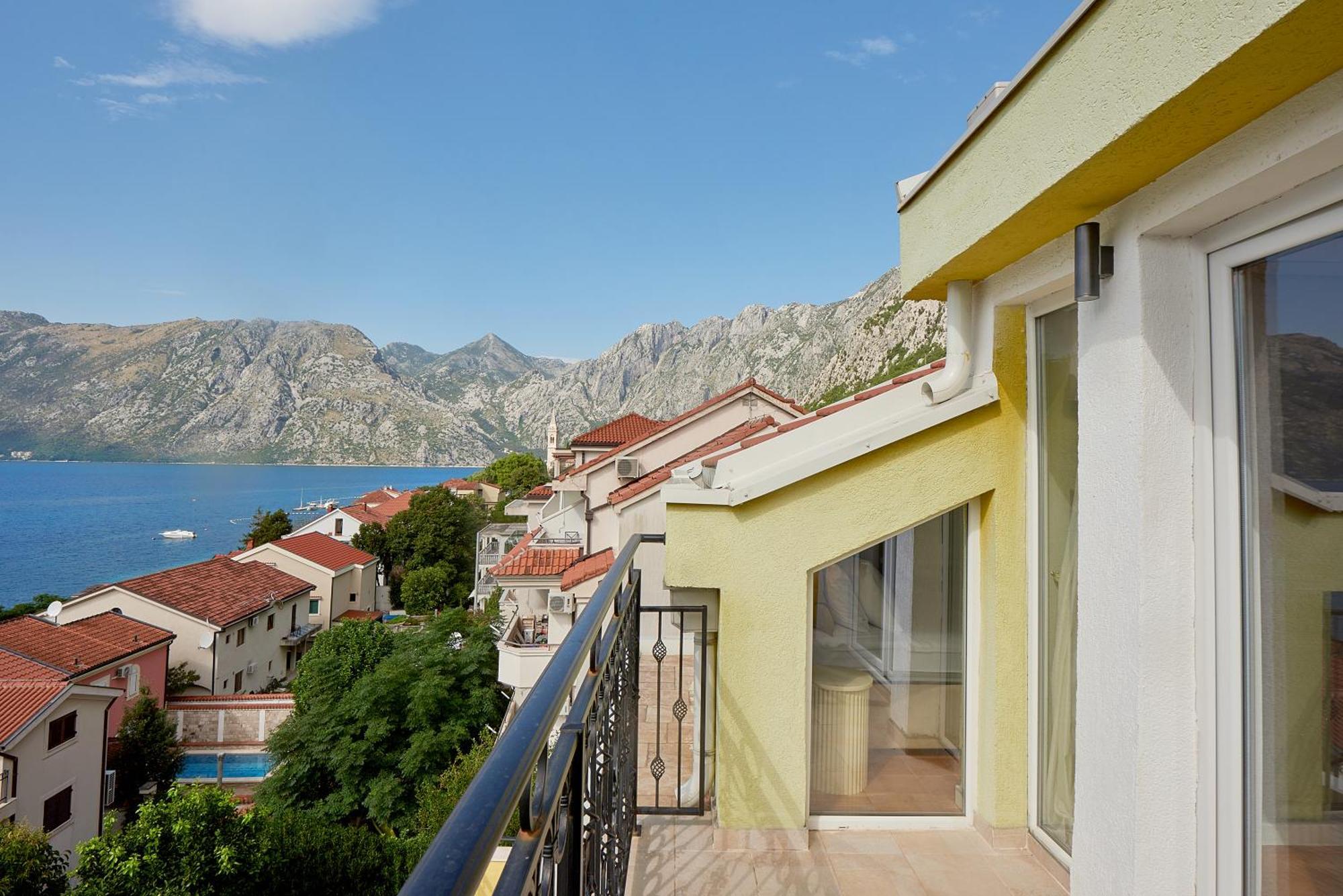 2Montenegro Mimoza Apartments Ντόμπροτα Εξωτερικό φωτογραφία