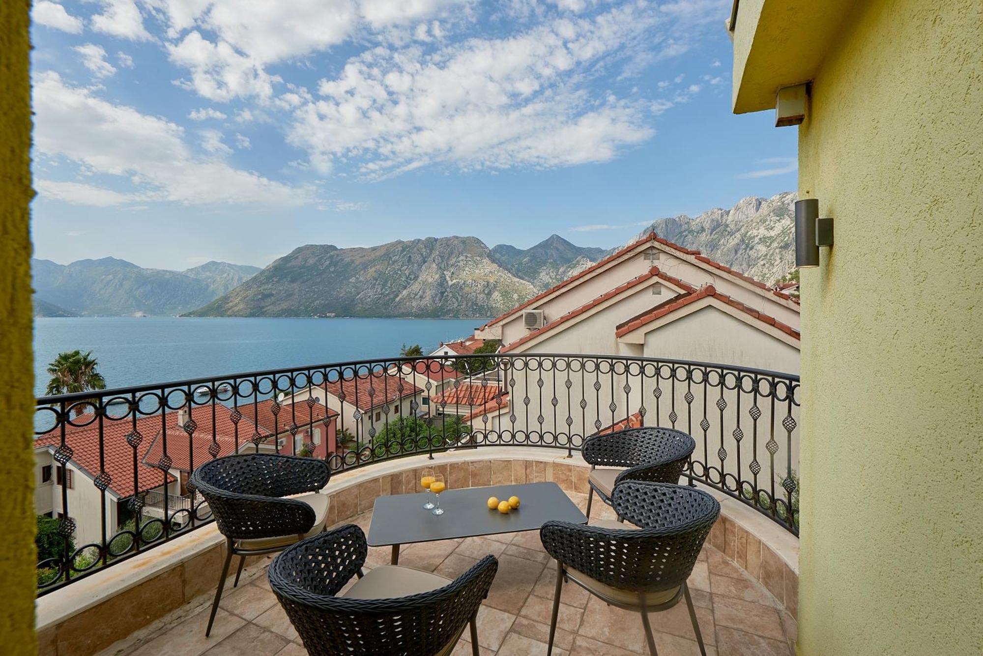2Montenegro Mimoza Apartments Ντόμπροτα Εξωτερικό φωτογραφία