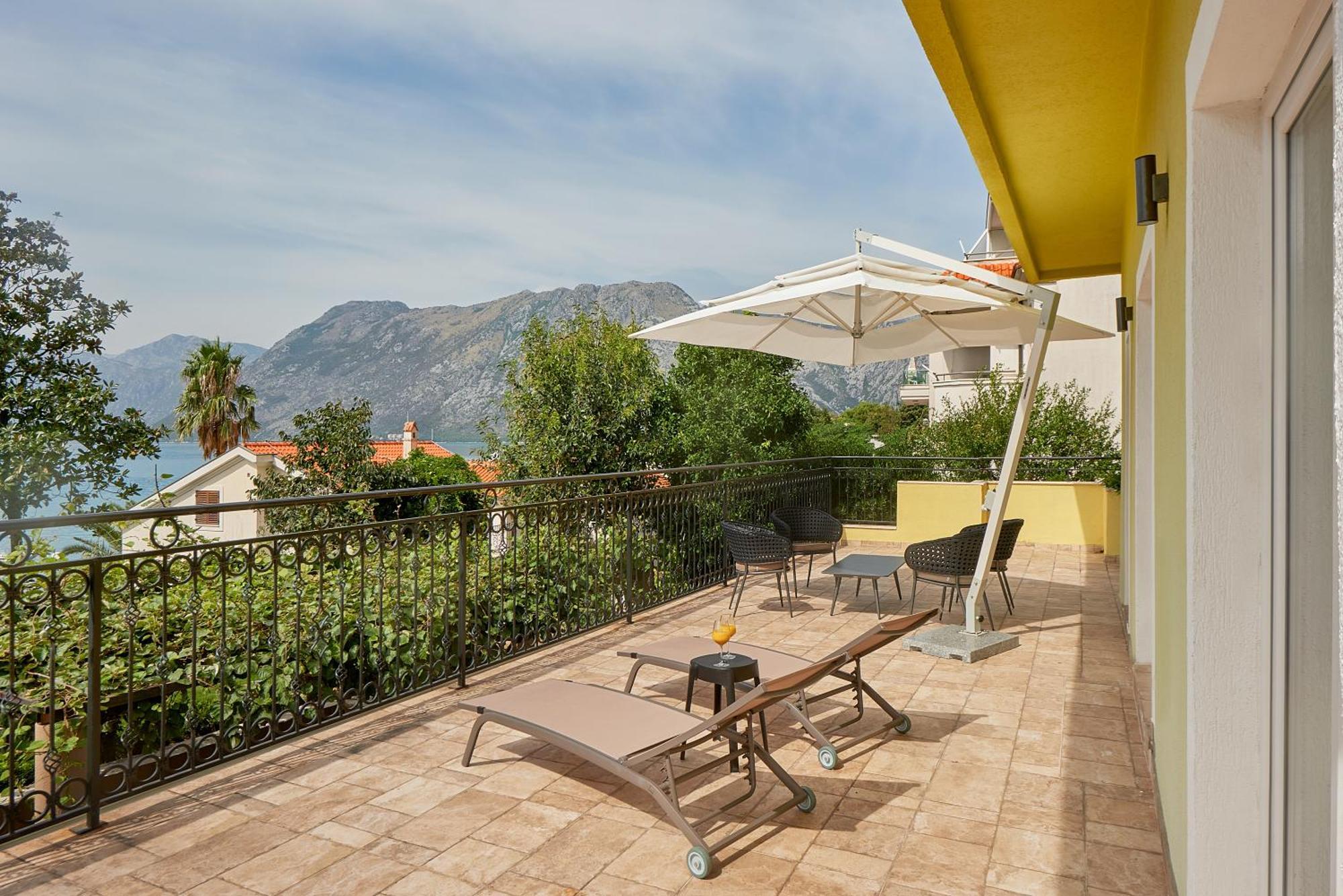 2Montenegro Mimoza Apartments Ντόμπροτα Εξωτερικό φωτογραφία