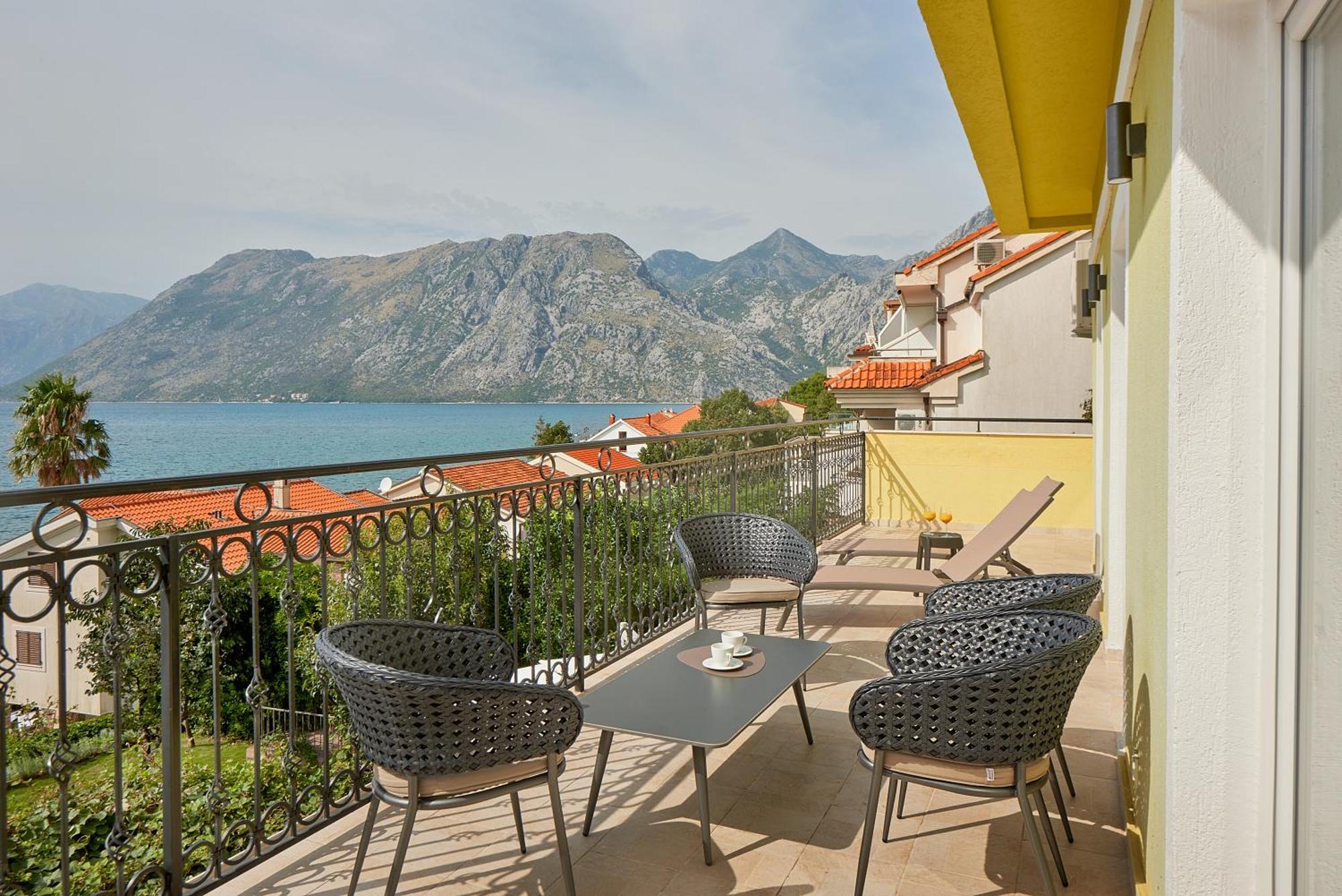 2Montenegro Mimoza Apartments Ντόμπροτα Εξωτερικό φωτογραφία