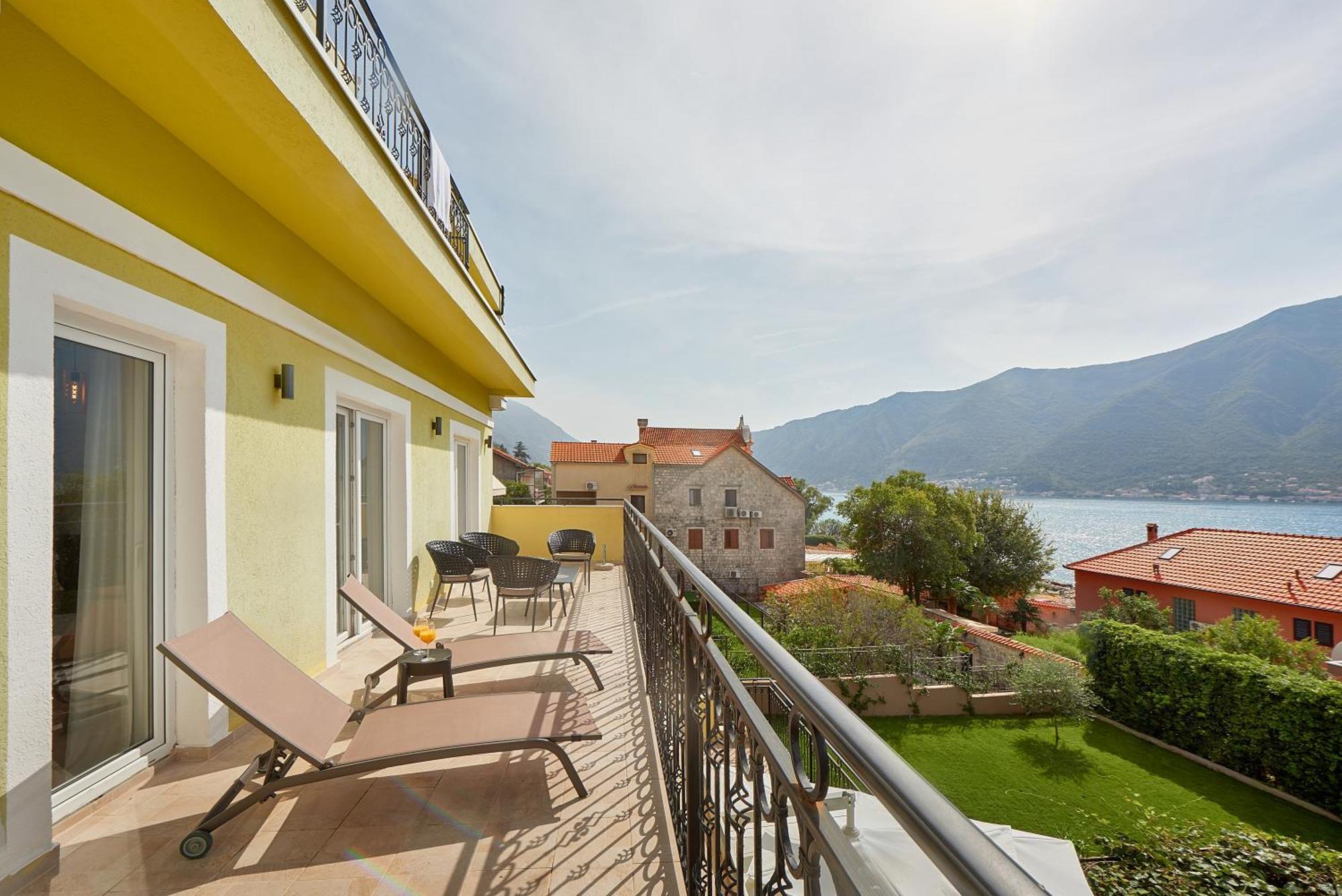 2Montenegro Mimoza Apartments Ντόμπροτα Εξωτερικό φωτογραφία